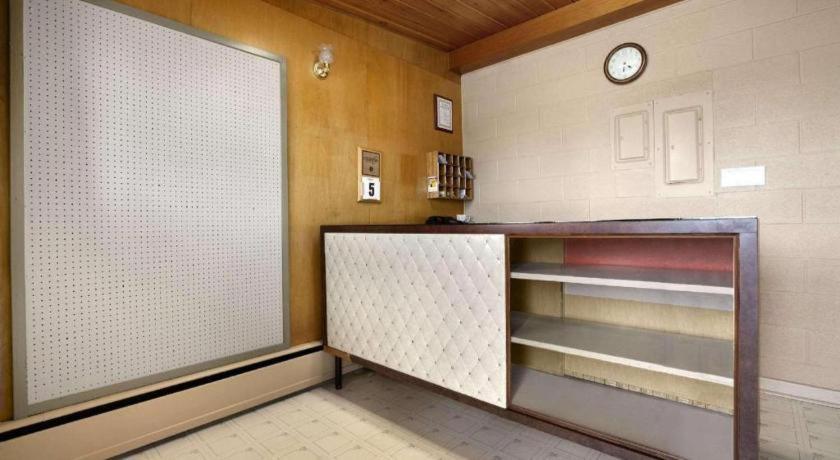 Thriftlodge Moose Jaw Eksteriør billede